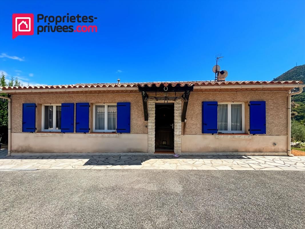TOURRETTE-LEVENS Tourette-Levens : Maison familiale avec piscine, double logement et superbe potentiel 3