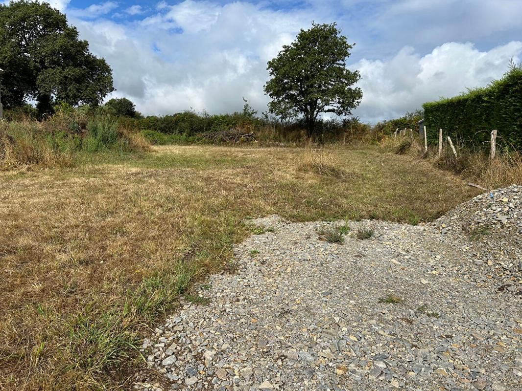 Terrain constructible de 1306 m2 à Vue