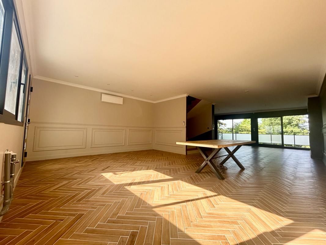 FONTENAY-SOUS-BOIS Maison Fontenay 7p 5ch 205 m2 avec grand jardin 3