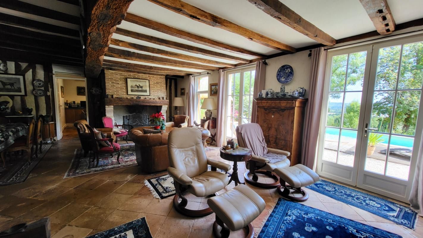 BERGERAC Maison typique rénovée , 11 ha terres et bois, seconde maison et dépendances 4