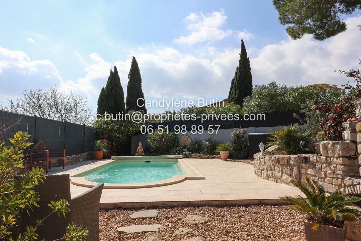 OUVEILLAN Villa T4 rénovée avec piscine et vue 1