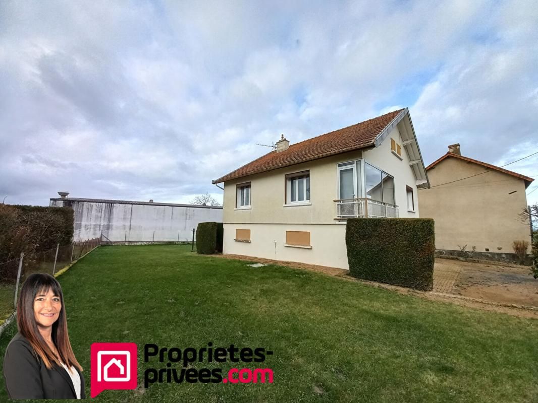 Maison avec terrain clos de 750 m²