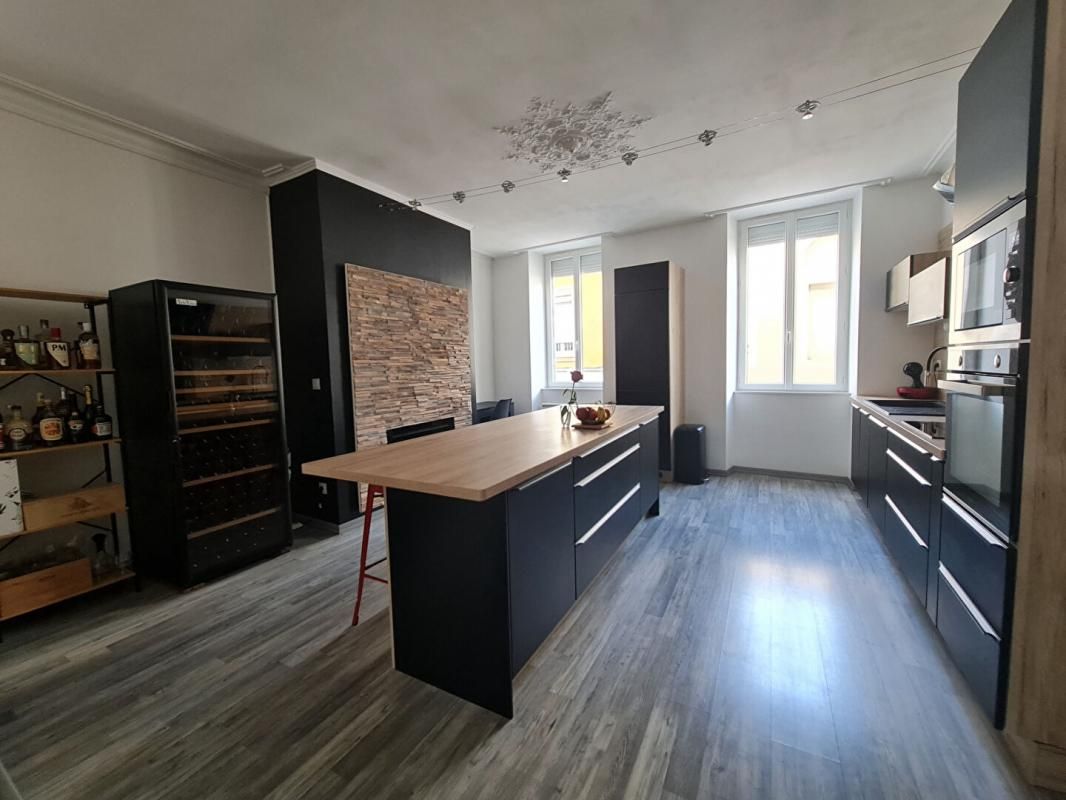 ALES COUP DE COEUR EN PLEIN CENTRE-VILLE - APPARTEMENT 97 M² ENTIÈREMENT RÉNOVÉ 4