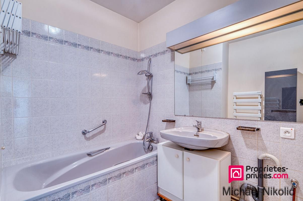 LYON-7E-ARRONDISSEMENT Appartement 2 pièces T2 F2 54 m² 3