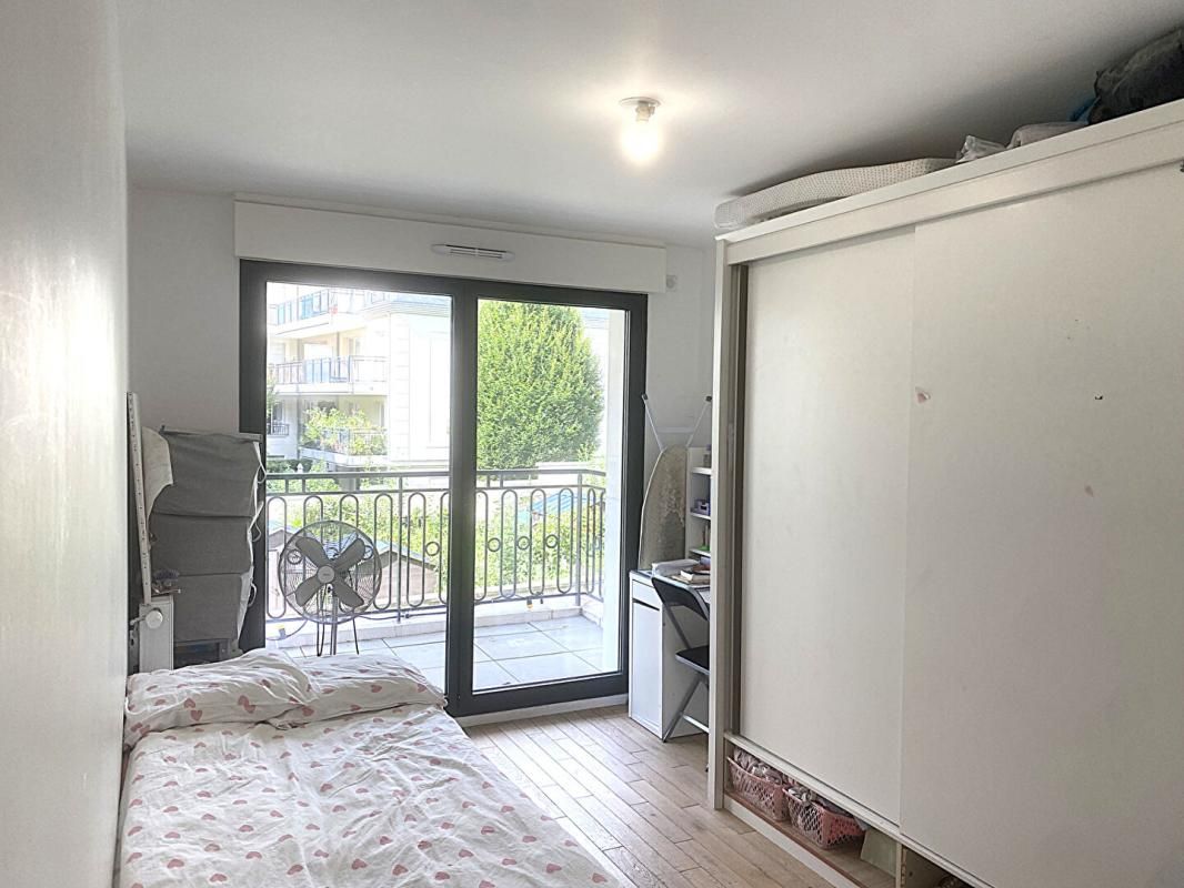 PUTEAUX Somptueux duplex 4 pièces situé en rez-de-jardin à vendre à Puteaux 3