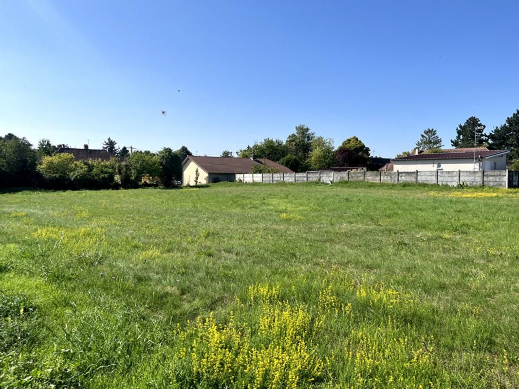 LES GRANDES-CHAPELLES Terrain Les Grandes Chapelles 1911 m2 4