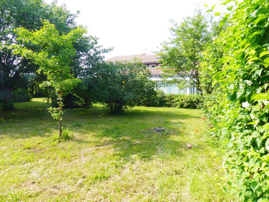 SOLIGNAC-SUR-LOIRE Maison Solignac Sur Loire 5 pièce(s) 195 m2 3