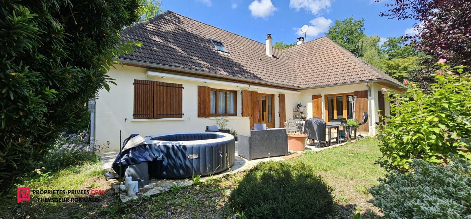 COURTENAY Maison Courtenay 8 pièce(s) 250 m2 2