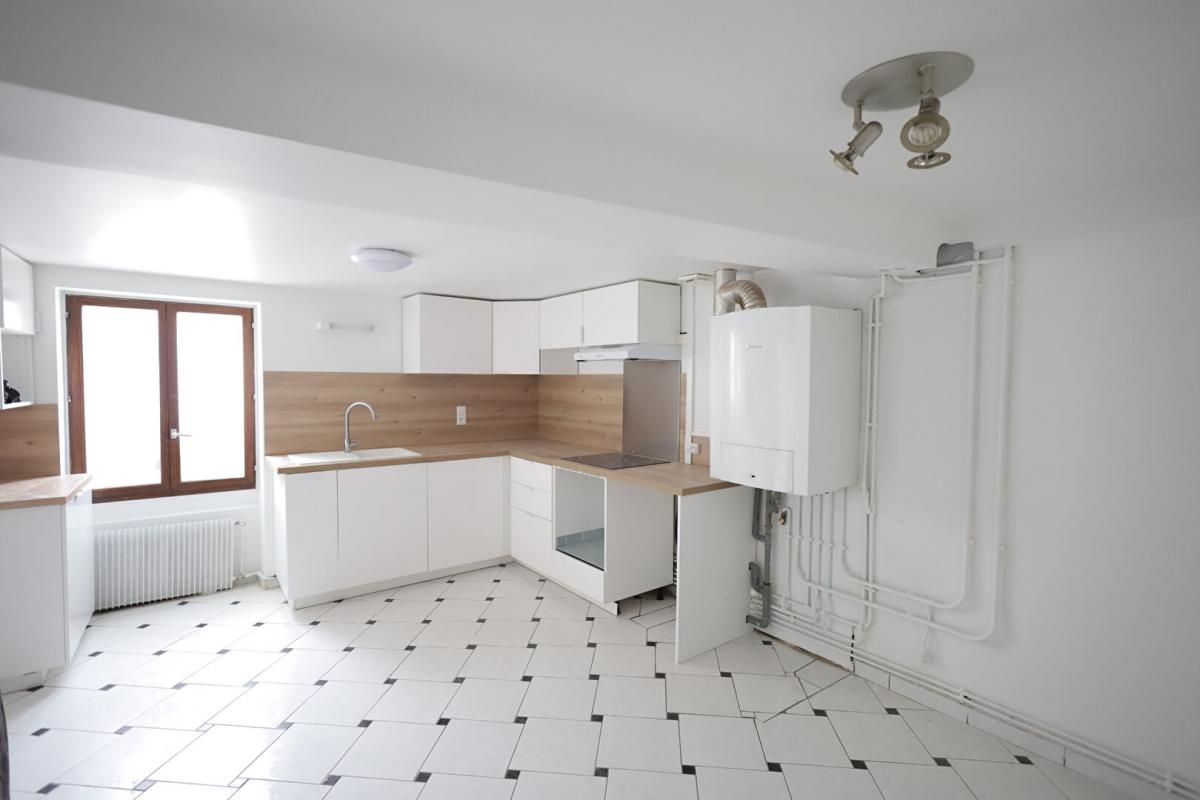 Maison Ecquevilly 4 pièce(s) 100 m2