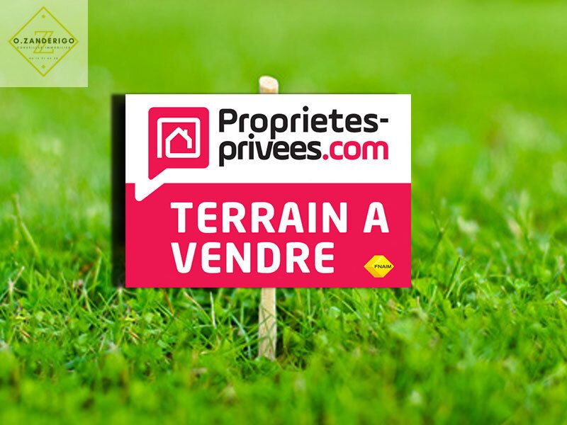 TERRAIN 930m2 dans cadre privilégié verdoyant
