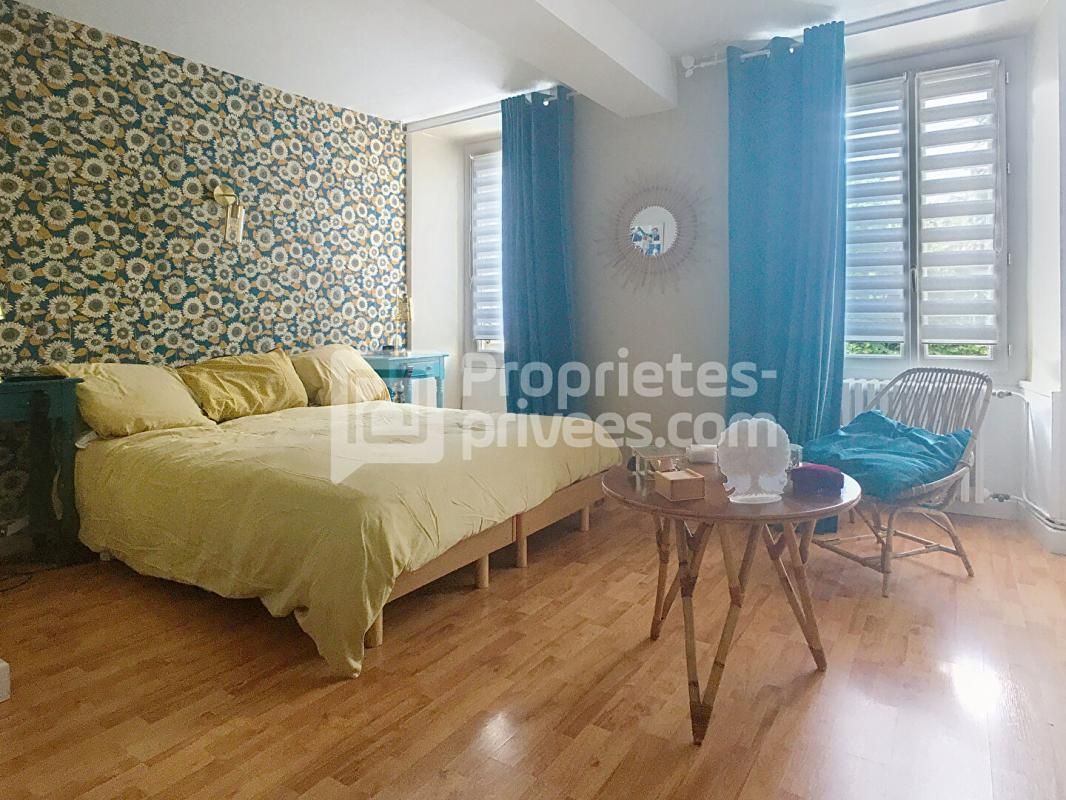 BRESSUIRE Maison Bressuire 205 m2 4