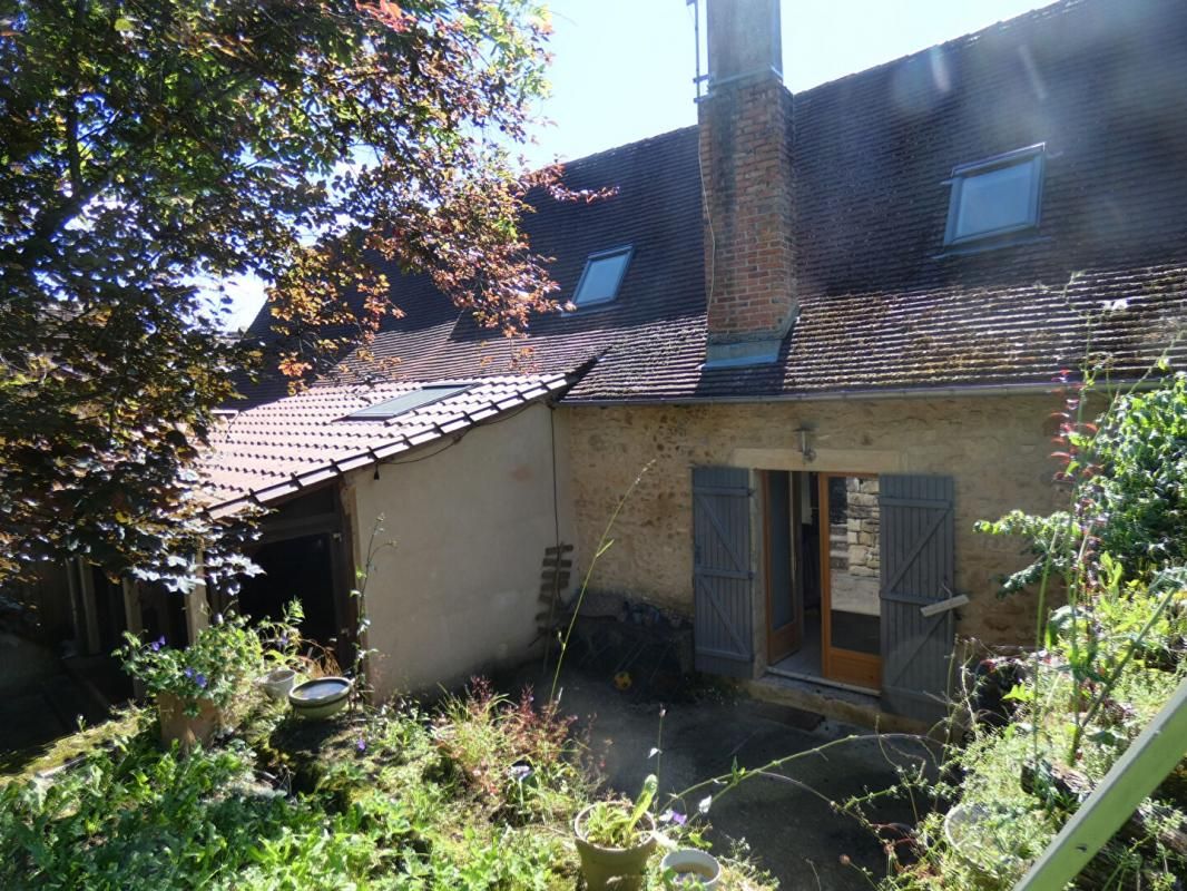 PREYSSAC-D'EXCIDEUIL Maison Preyssac d' Excideuil 24160 170 m2 / 4 chambres / grange / jardin 4