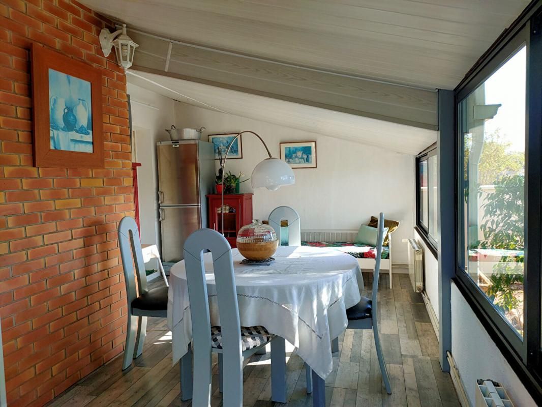 SAINT-LOUBES MAISON 160 M² - 8 PIECES - 5 CHAMBRES - VERANDA - TERRAIN 700 m² 4