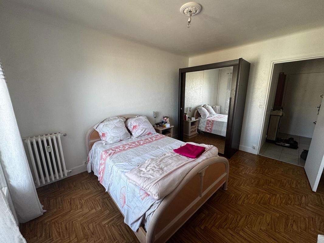 SAINT-ETIENNE Appartement Saint Etienne 2 pièce(s) idéal investisseur 4
