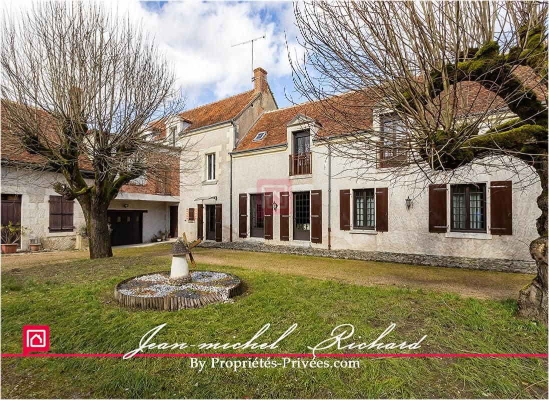 CONTRES Maison Le Controis En Sologne 8 pièce(s) 450 m2 1