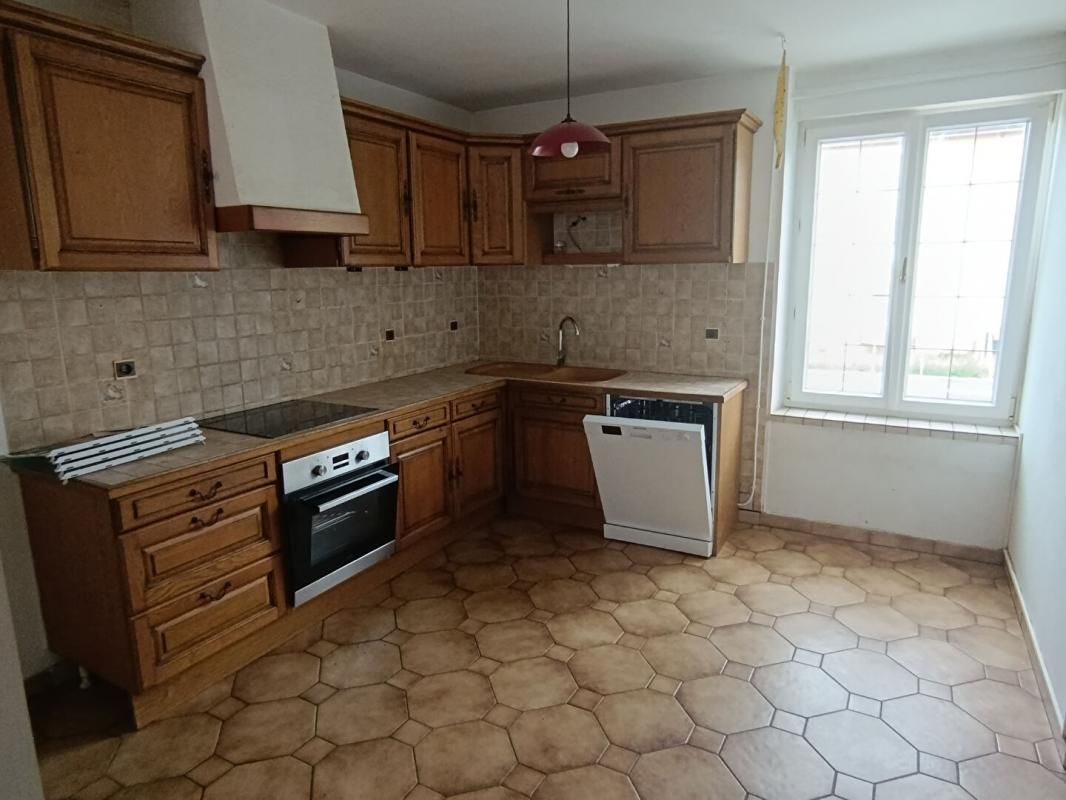 LEROUVILLE MAISON INDIVIDUELLE AVEC GARAGE ET COUR LÉROUVILLE MAISON 86 m² 5 PIÈCES 2