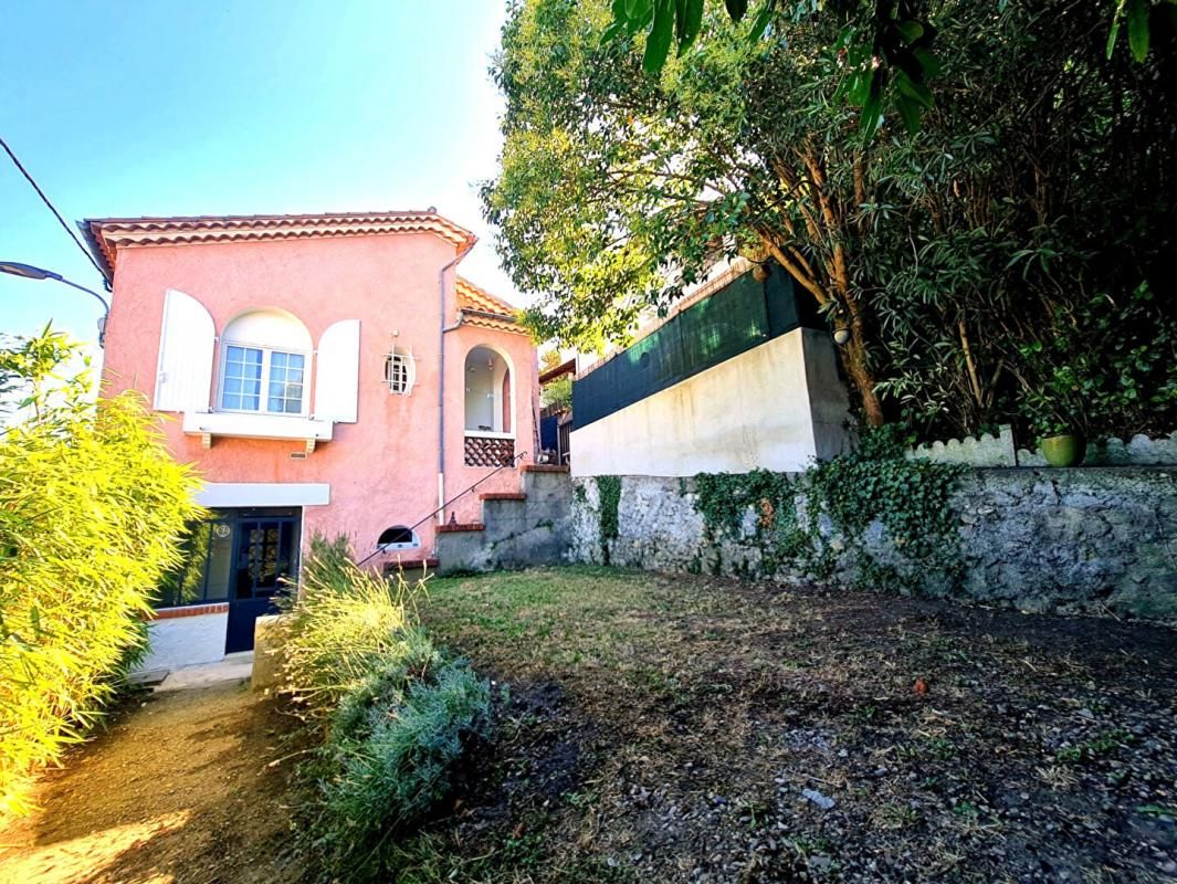 Maison de ville des années 20 rénovée - Jardin, garage, studio indépendant