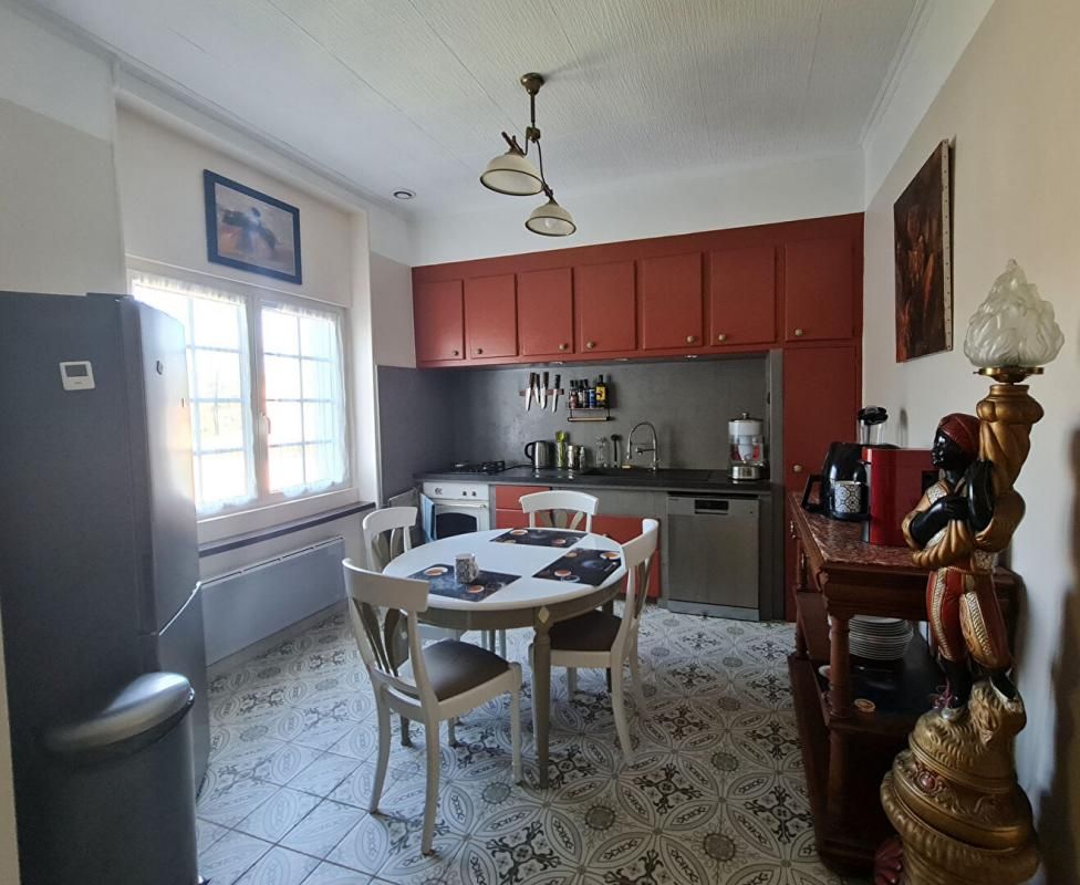 ALES Maison de ville des années 20 rénovée - Jardin, garage, studio indépendant 4