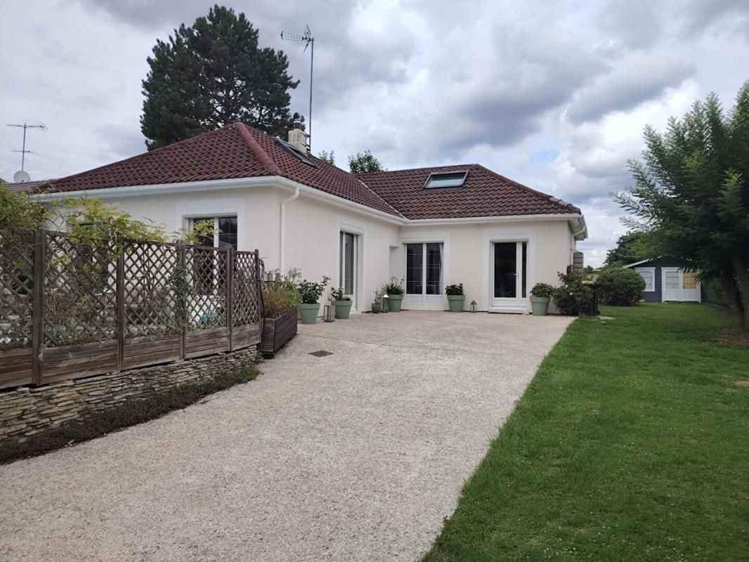 LESIGNY Maison Lesigny 6 pièce(s) 127 m2 1