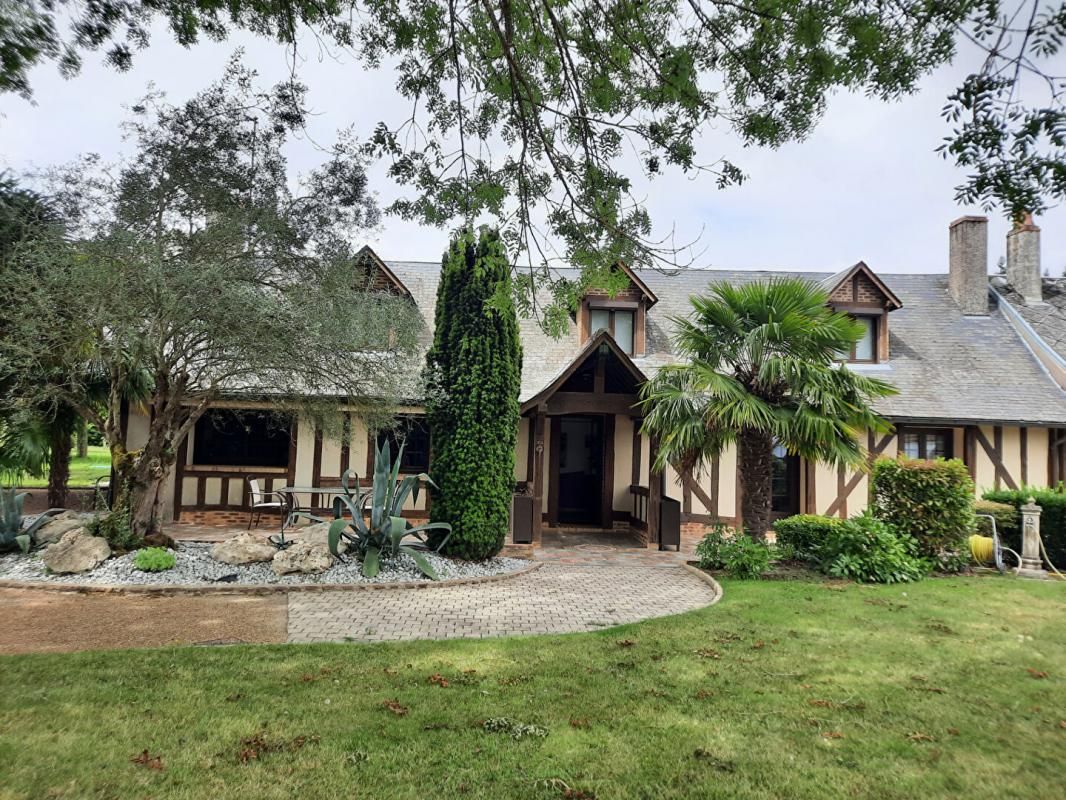 MOREE Bien comprenant longère , maison d'invités , piscine avec abri 2