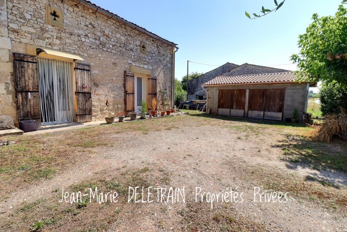 LA ROQUILLE MAISON EN PIERRE AVEC FORT POTENTIEL D'EXTENSION 2