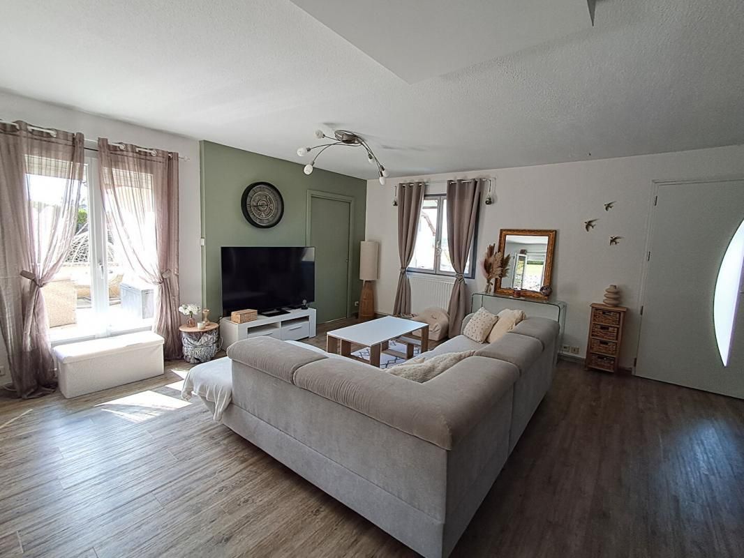 VESOUL Maison 7 pièces 150 m2  à Vesoul 239 900 euros 2