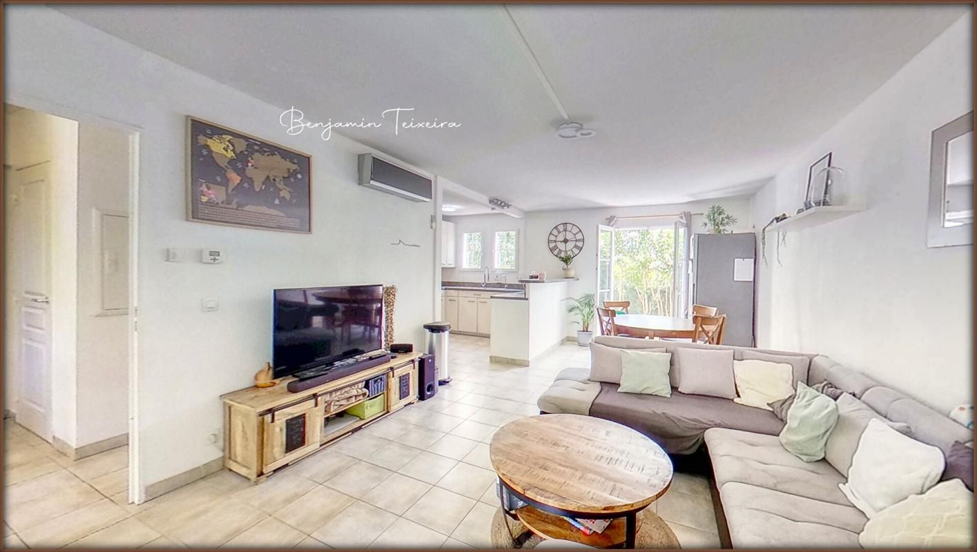 ROQUEBRUNE-SUR-ARGENS Maison Roquebrune Sur Argens 6 pièce(s) 93 m2 - 4 chambres dont 1 de plain-pied + Parking privé 3