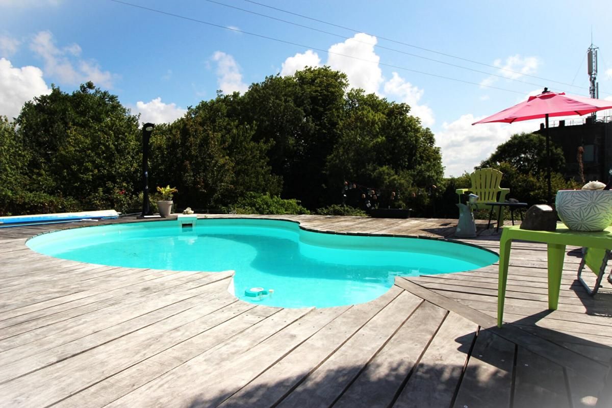 MORTAGNE-SUR-GIRONDE Villa Mortagne /Gironde - 4 pièces - 106 m2 - Piscine 2