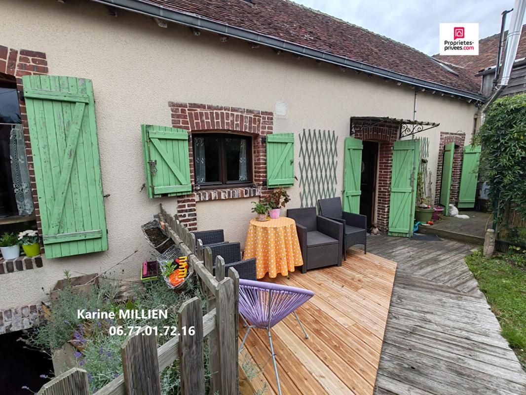 DREUX 28100 Maison de style longère "sans enfilade" rénovée - 1 étage - 2 chambres - Cave voutée - 176500 HAI