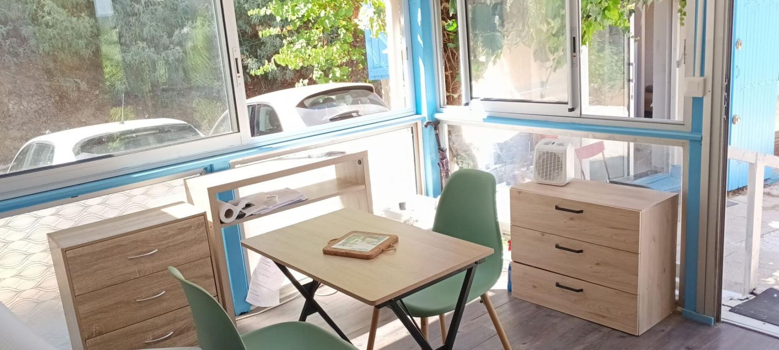 LE MUY Mobil home de 3 pièces avec chalet vue panoramique 4