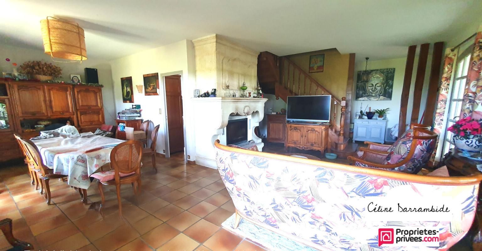 TARTAS Posée sur airial, landaise avec grange et spa 4