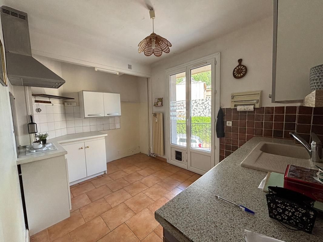 SALERNES Appartement  4 pièce(s) 65 m2 2