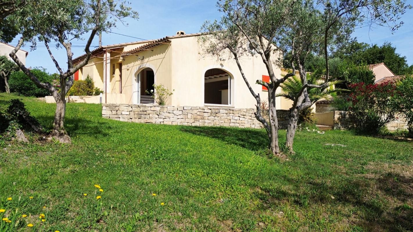 AUBIGNAN AUBIGNAN: UNE VUE EPOUSTOUFLANTE POUR UNE VILLA RECENTE 2