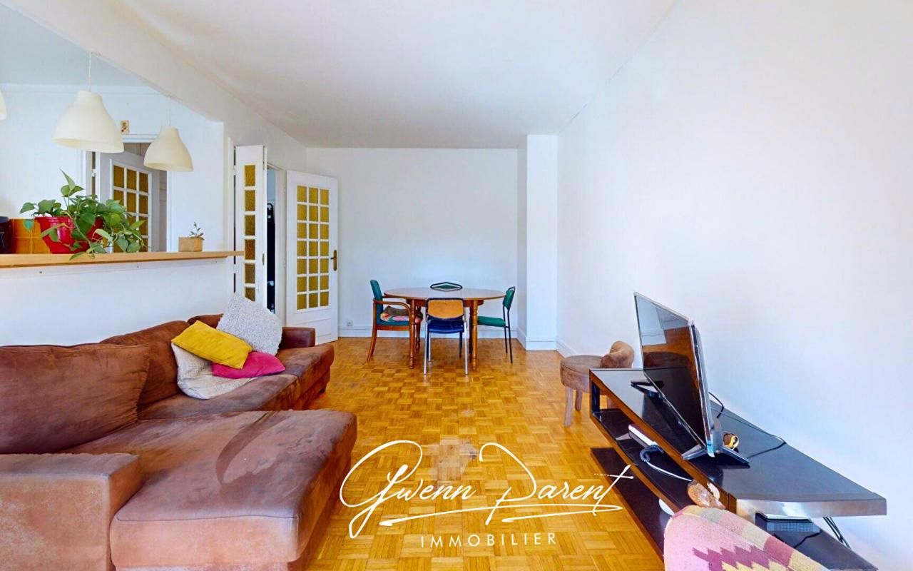 CHILLY-MAZARIN Appartement Chilly Mazarin 3P, 2 chambres, balcon, cave, parking 3