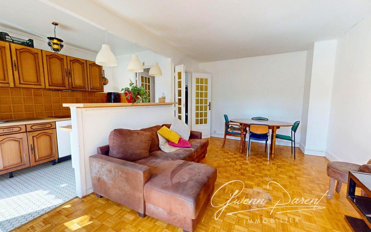 CHILLY-MAZARIN Appartement Chilly Mazarin 3P, 2 chambres, balcon, cave, parking 4