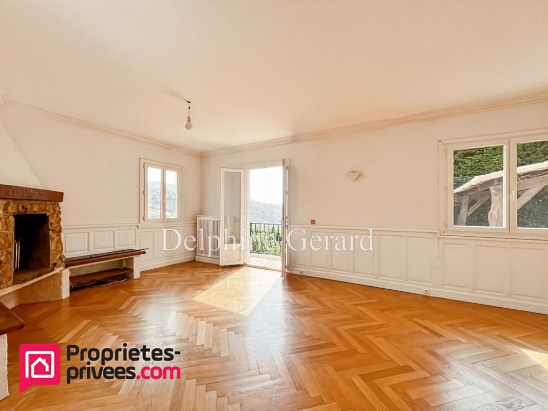 FALICON Falicon : Maison 5 pièces 130m2 avec terrasse et cuisine d'été 4