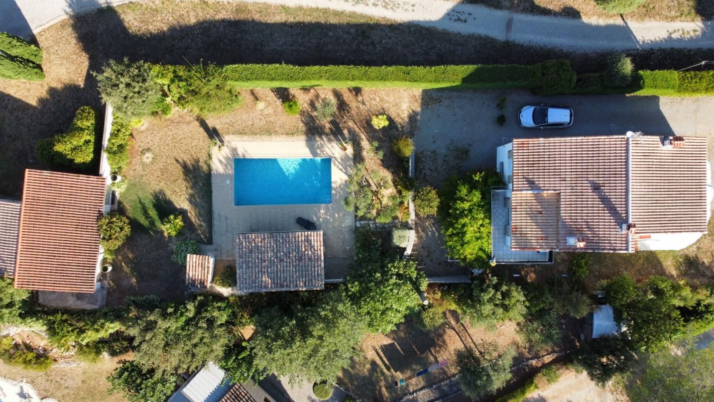FLAYOSC Villa provençale avec appartement indépendant et piscine . Flayosc 8 pièce(s) 2