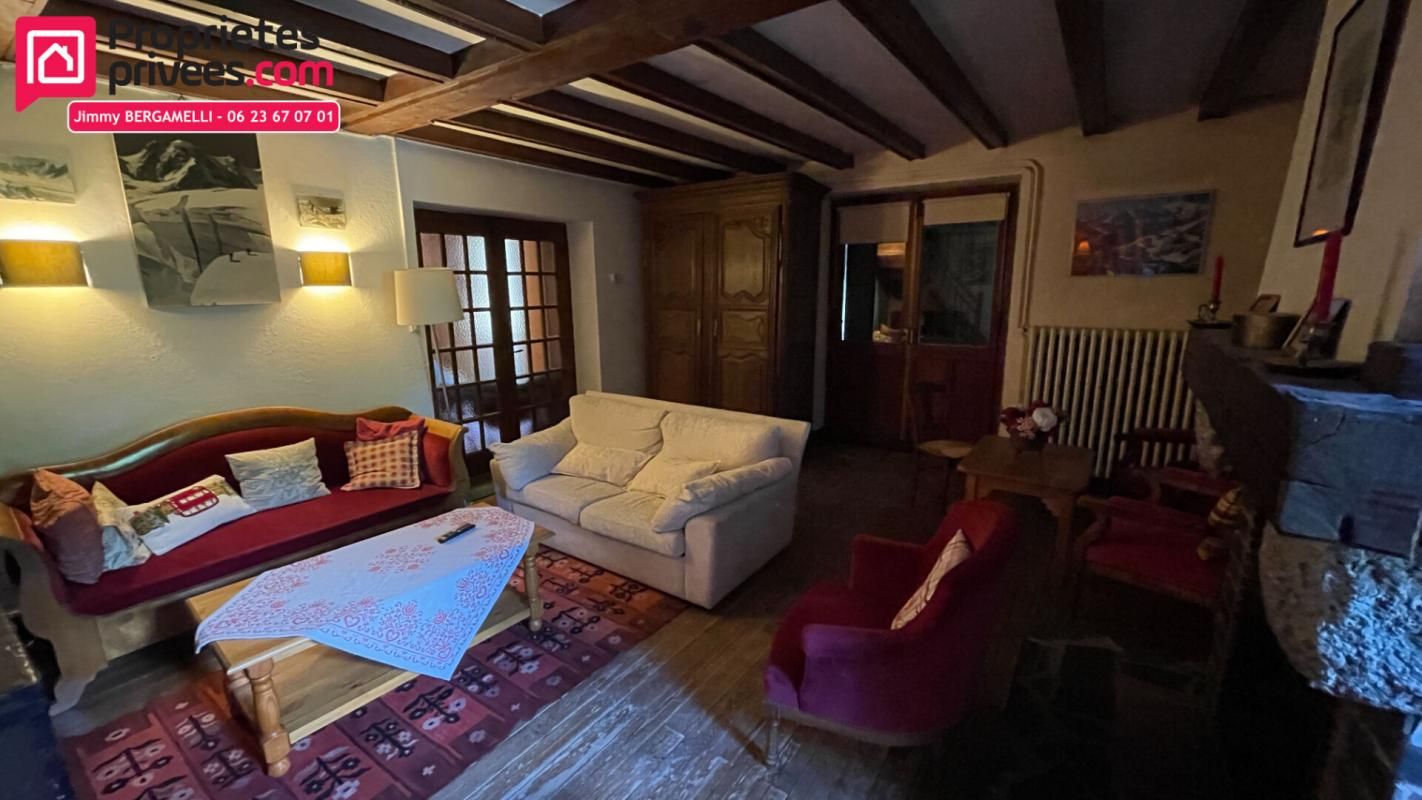 LES HOUCHES Chalet de 333 m² à fort potentiel Les Houches, Vallée de Chamonix-Mont-Blanc 3