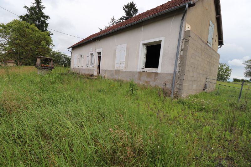 LUCENAY-LES-AIX Maison Lucenay Les Aix 2 pièce(s) 140 m2 4