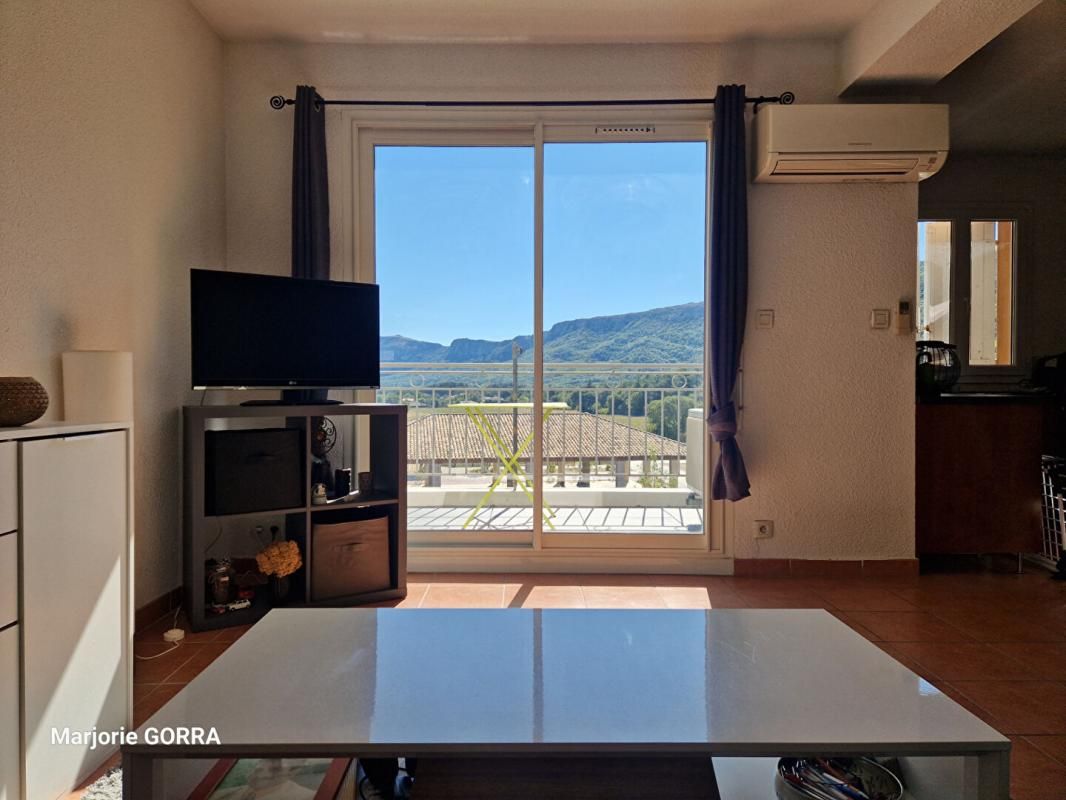 PLAN-D'AUPS-SAINTE-BAUME APPARTEMENT T3 AVEC TERRASSE 2