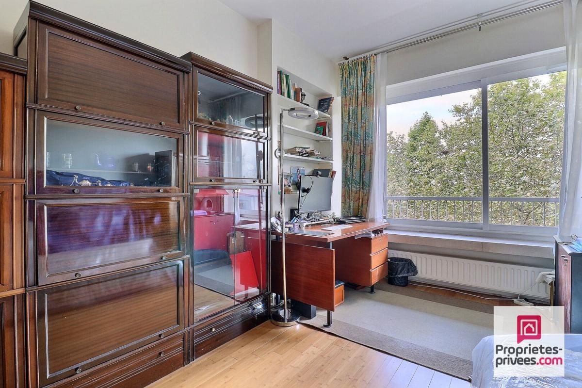 PARIS-16E-ARRONDISSEMENT Appartement 4 pièce(s) 104.50 m2 4