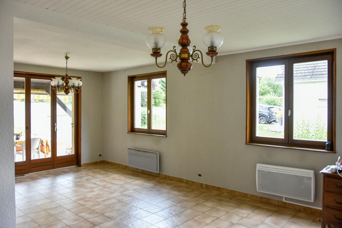 THULAY THULAY MAISON 7 pièces - 4 chambres - 115.5 m2 - Terrain 1793 m² 3