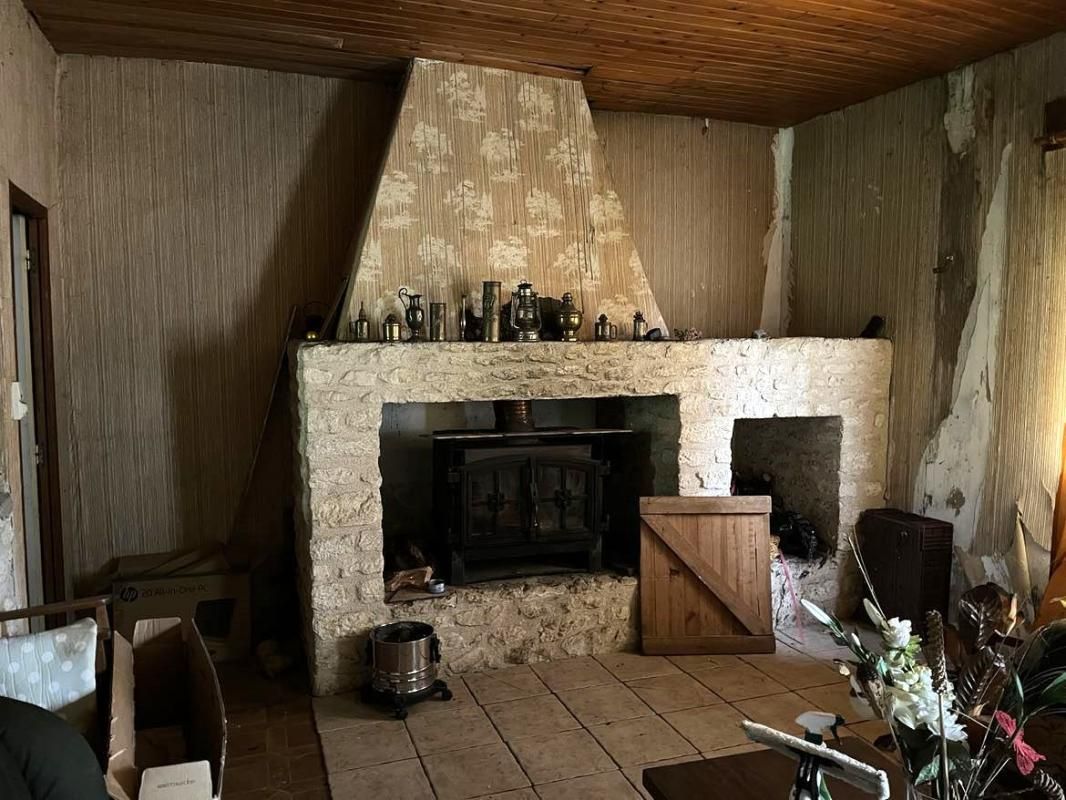 CHATEAU-L'EVEQUE Maison à rénover Château L'Evêque  220 m2 4