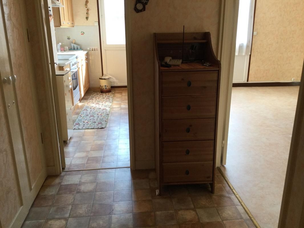MANTES-LA-VILLE Bel appartement Mantes La Ville 4 pièce(s) 74 m2 2