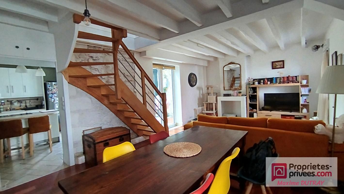 TOURS Maison 3 pièces 69m² + véranda 4