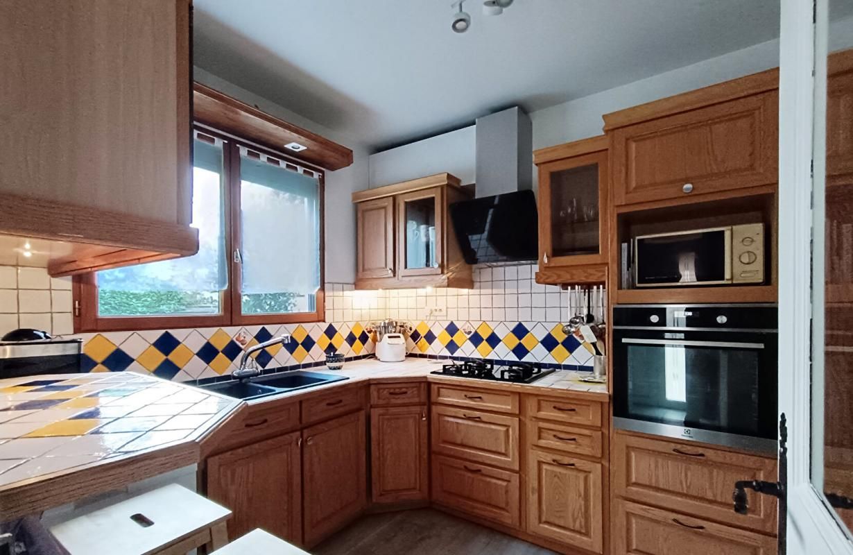 CHAMPIGNY-SUR-MARNE Maison Champigny Sur Marne 4 pièce(s) 102 m2 4