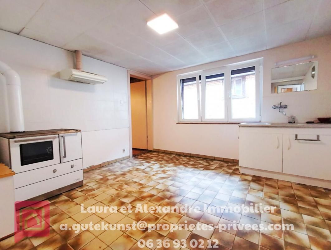 OBERHOFFEN-SUR-MODER Vente maison 3 pièces d'environ 85 m2 + cour + grange + jardin 4