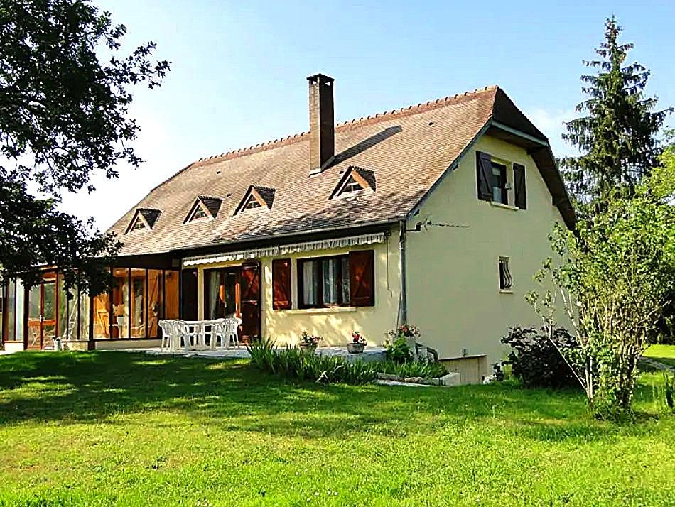 MOISSON Maison familiale  proche du golf de Moisson 1