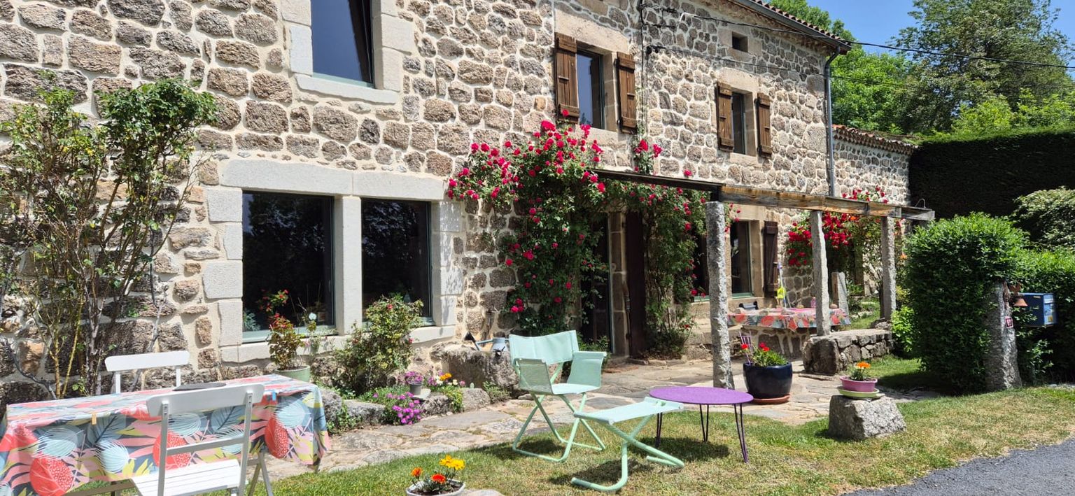 GRANDRIEU Maison Grandrieu 7 pièce(s) 250 m2 2