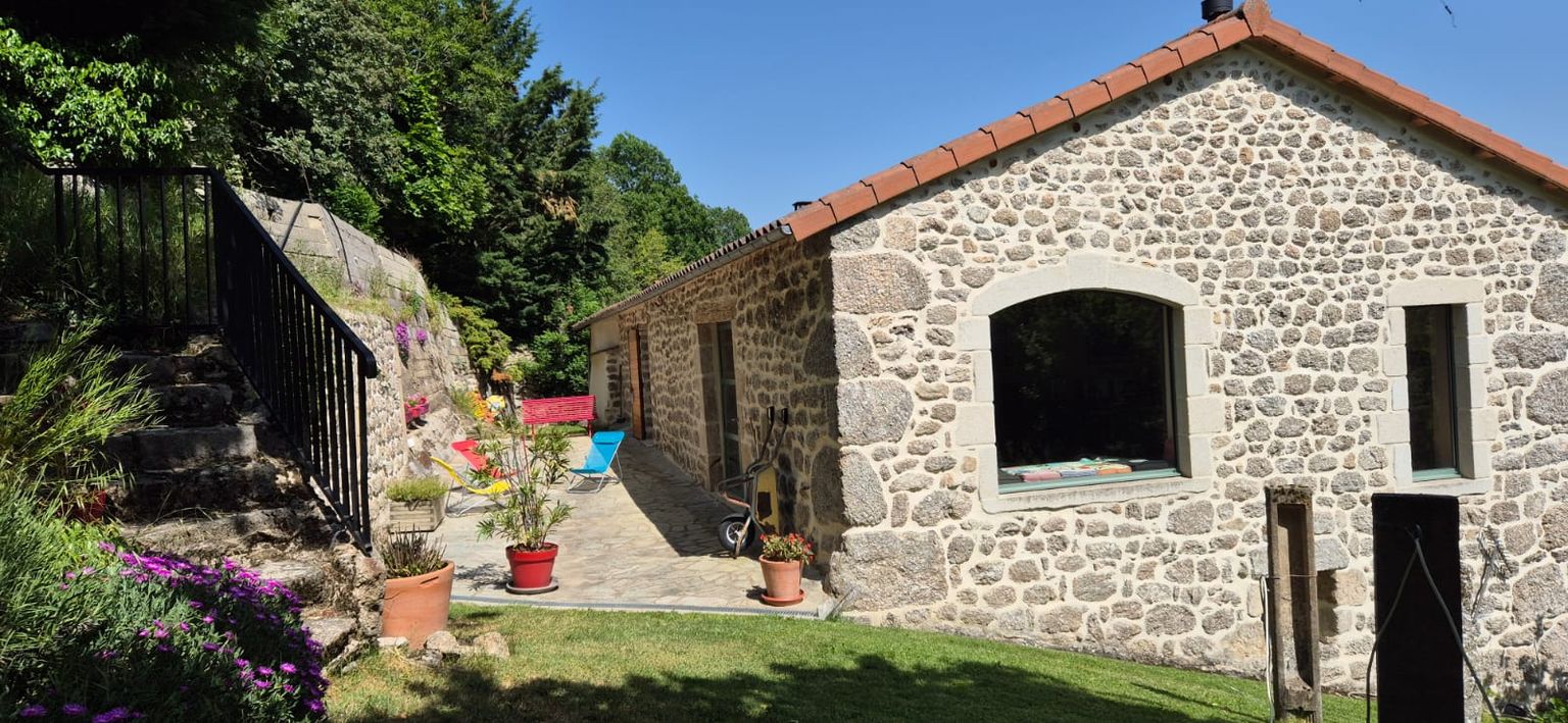 GRANDRIEU Maison Grandrieu 7 pièce(s) 250 m2 3